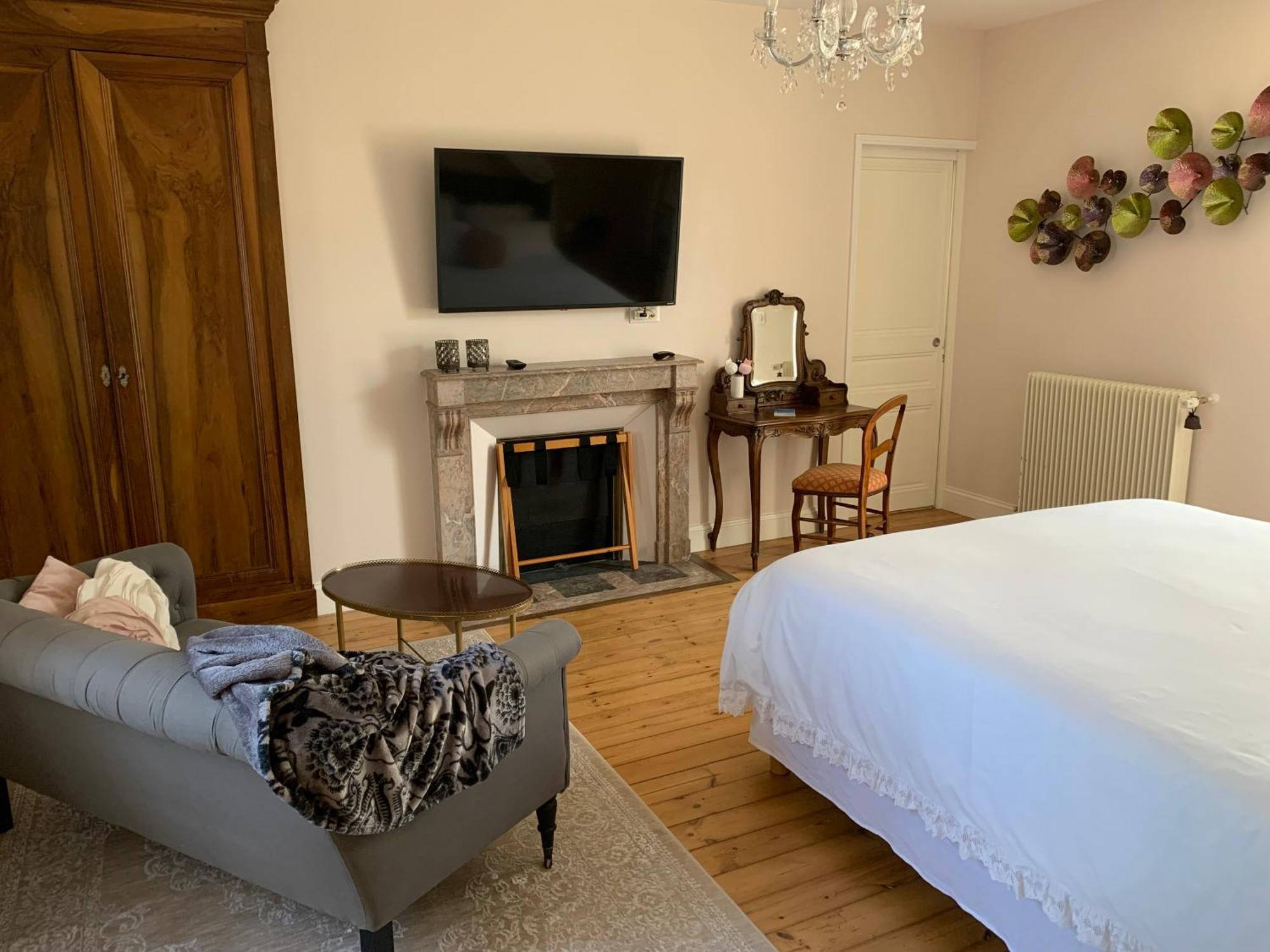 The Cool Lounge A Coulonges - Charente Bed & Breakfast Ngoại thất bức ảnh