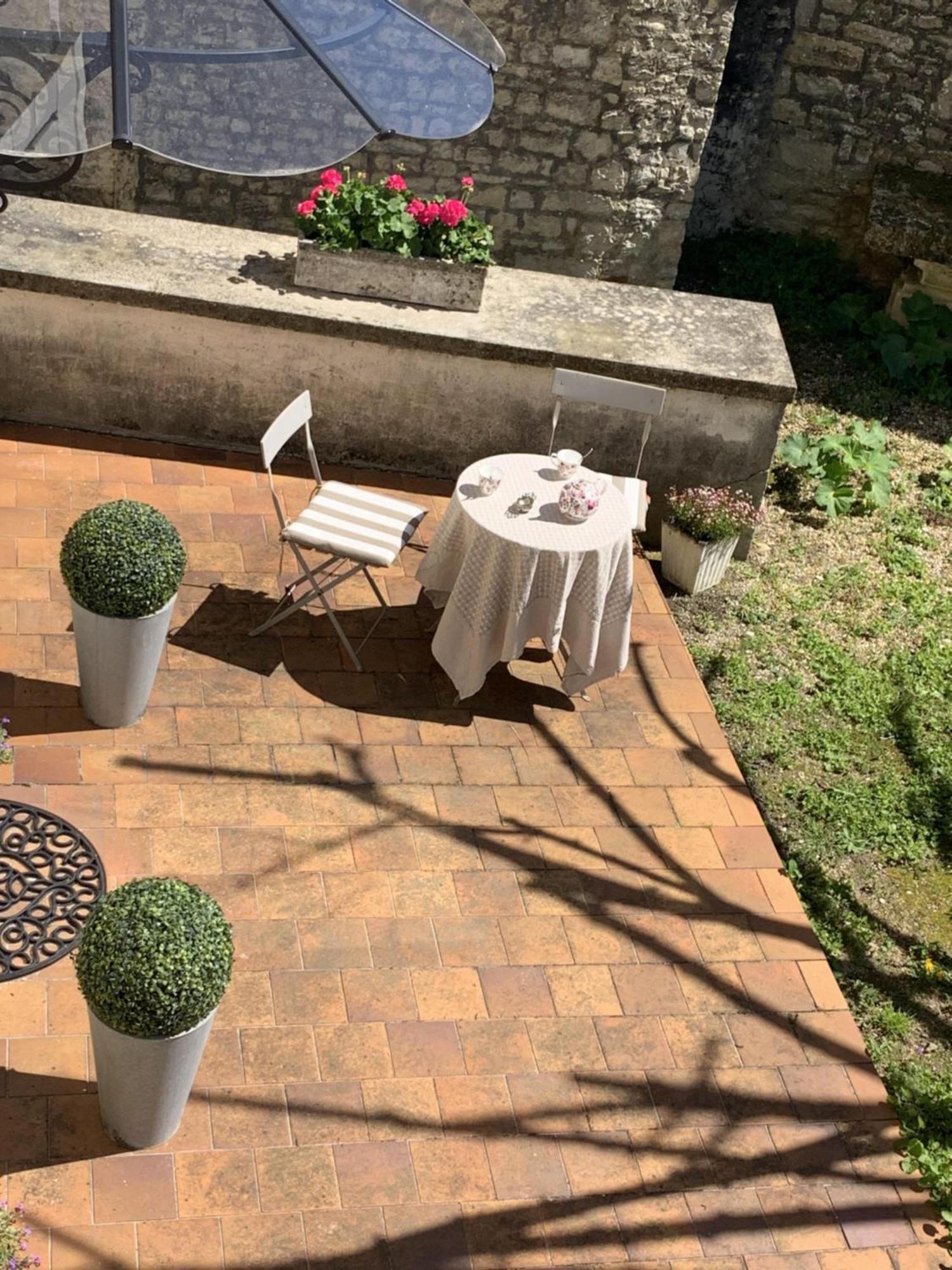 The Cool Lounge A Coulonges - Charente Bed & Breakfast Ngoại thất bức ảnh